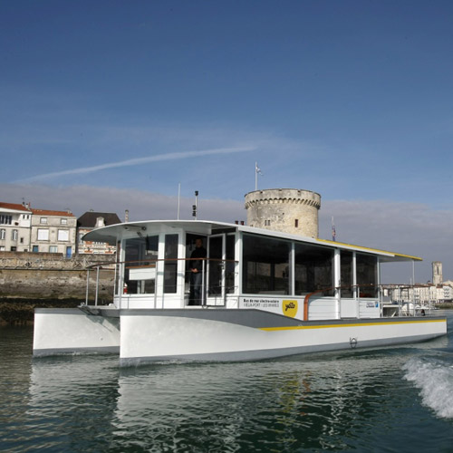 eve-system-bateaux-de-service-bus-de-mer-electro-solaire-1